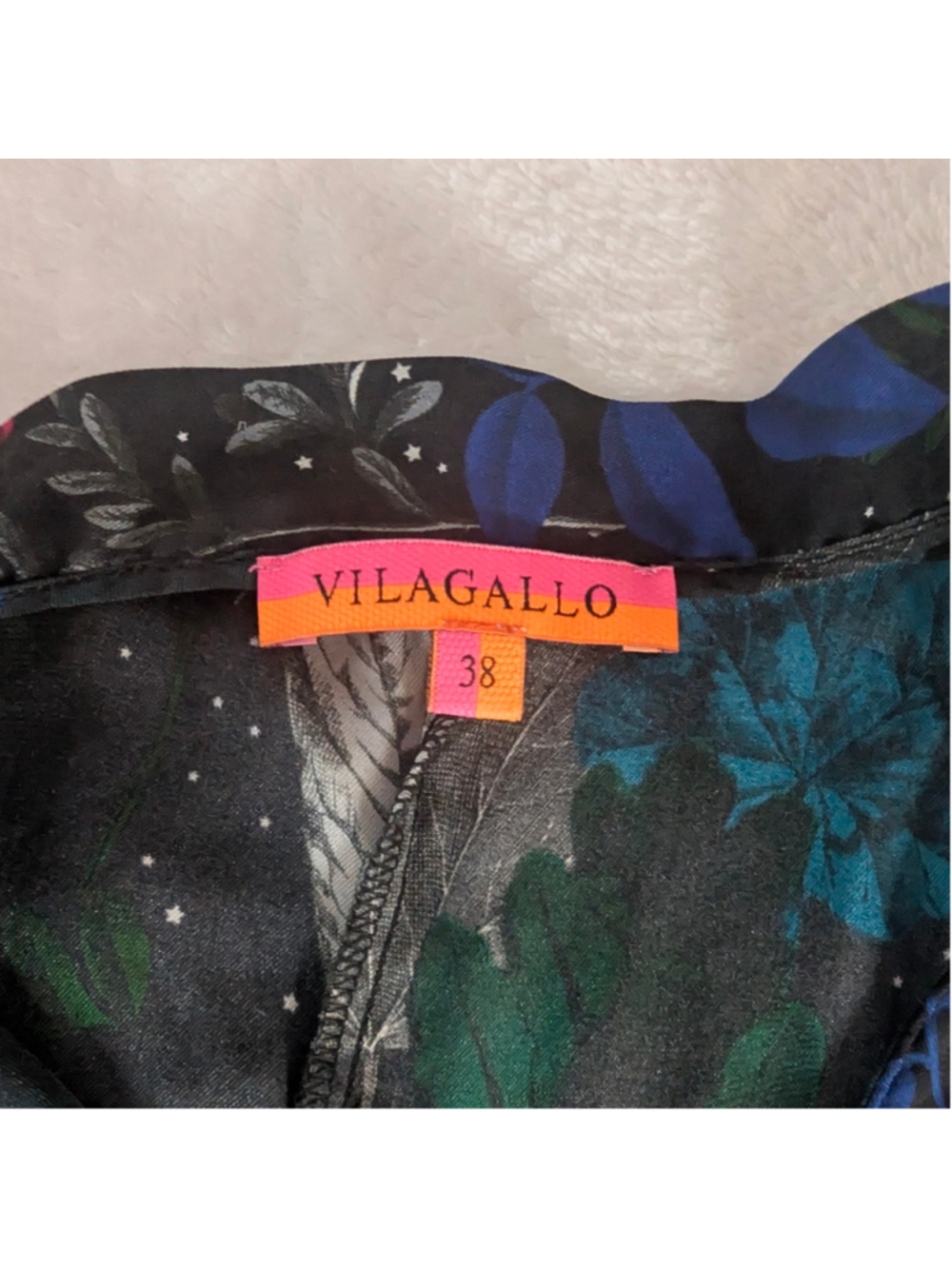 Vilagallo Silk Stretch V-Neck Blouse Dark Botanical Celestial Bat Print Top - 38 - Picture 4 of 11